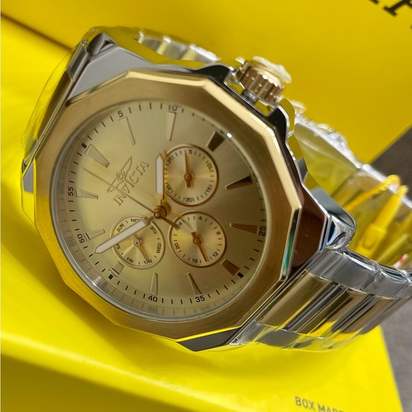 Invicta Speedway Watch - Picture 2 of 4